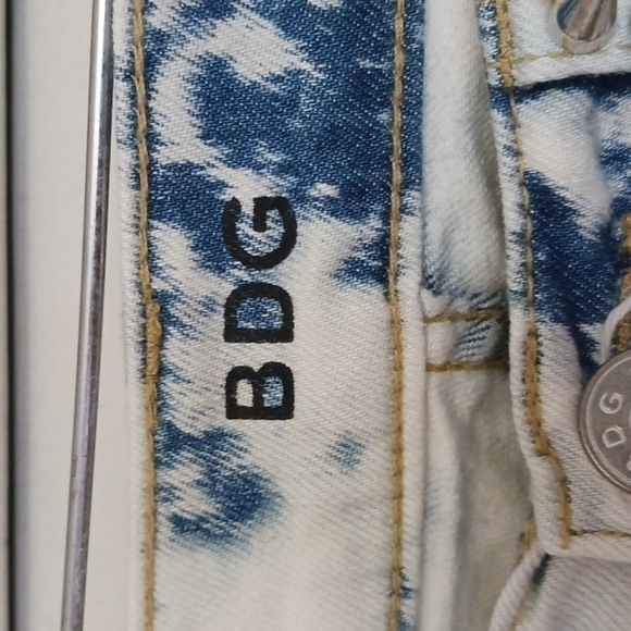 Urban Outfitters BDG Twig High-Rise Studded Jean, Size 27 - Picture 5 of 14